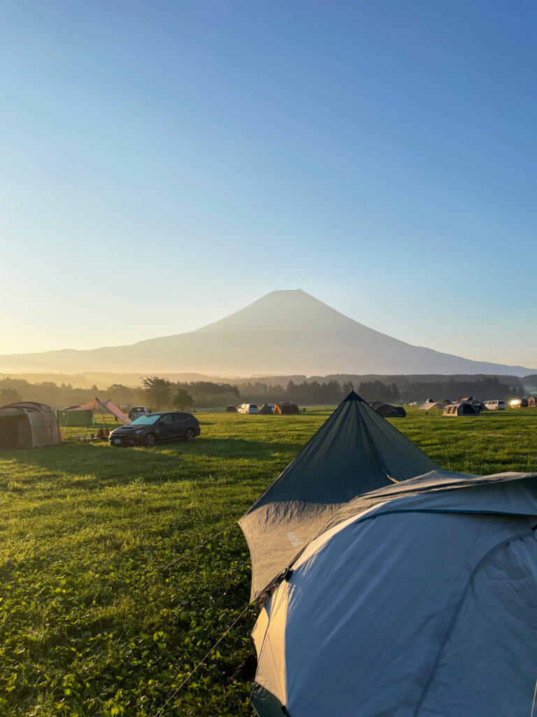 ふもとっぱらで富士山を拝む