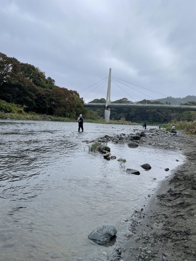 多摩川の釣り人